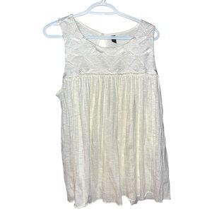 DENVER HAYES White Sleeveless Top